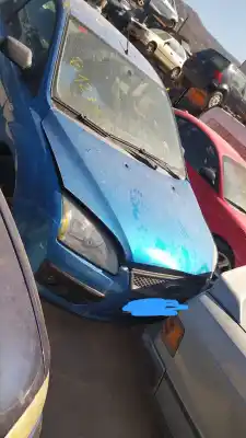 Véhicule à la ferraille FORD FOCUS BERLINA (CAP) Ambiente (D) de l'année 2005 alimenté HHDA