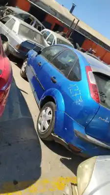 Véhicule à la ferraille ford focus berlina (cap) ambiente (d) de l'année 2005 alimenté hhda