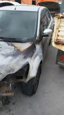 Véhicule à la ferraille ford focus berlina (cap) ambiente (d) de l'année 2008 alimenté g8da