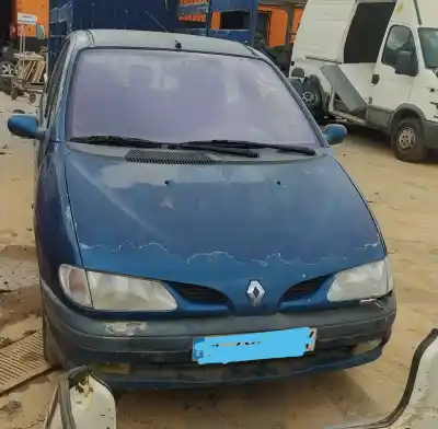Veicolo di demolizione renault                                            scenic (ja..)                                                                                                                                                                                                                                              1.6 16v dynamique (ja0b/11) dell'anno 1999 alimentato kam a7