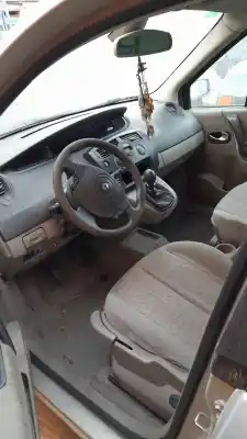 Scrapping Vehicle renault scenic ii authentique of the year 2018 powered f9q812