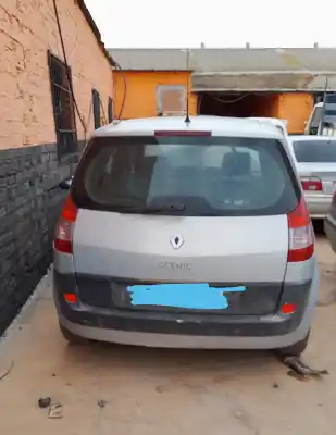 Scrapping Vehicle renault scenic ii authentique of the year 2018 powered f9q812