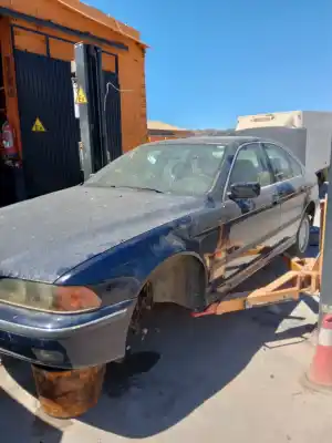 Scrapping Vehicle bmw serie 5 touring (e39) 525tds of the year 2000 powered 25-6t-1