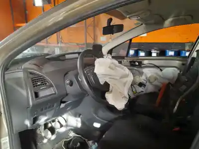 Sloopvoertuig citroen c4 berlina collection van het jaar 2010 aangedreven kfu