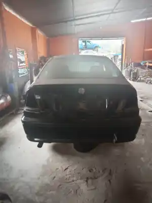 Veicolo di demolizione bmw serie 3 berlina (e46) 318i dell'anno 2002 alimentato n46b20a