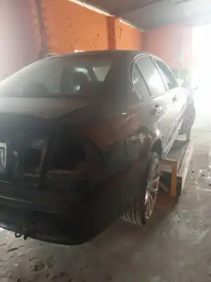 Veicolo di demolizione bmw serie 3 berlina (e46) 318i dell'anno 2002 alimentato n46b20a