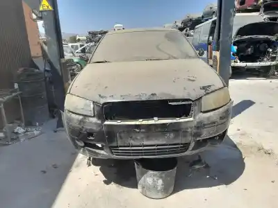 Veículo de Sucata AUDI A3 (8P) 1.6 16V FSI do ano 2004 alimentado BLF