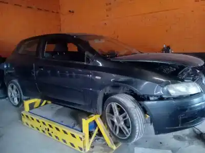 Veicolo di demolizione fiat stilo multi wagon (192) 1.9 jtd 140 dynamic multijet dell'anno 2004 alimentato 192a5000