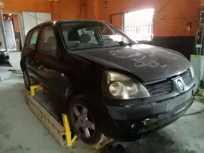 Здавання транспортного засобу renault clio ii fase ii (b/cb0) authentique року 2003 потужний d7f g7