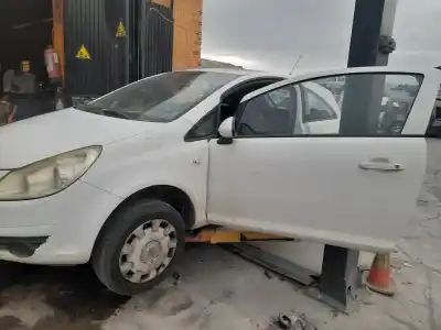 Veicolo di demolizione opel corsa d ´´111 years´´ dell'anno 2008 alimentato z13dtj