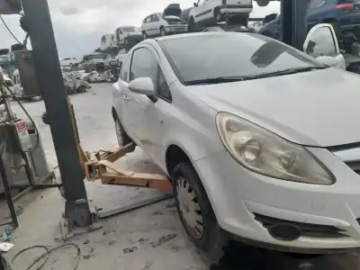 Veicolo di demolizione opel corsa d ´´111 years´´ dell'anno 2008 alimentato z13dtj