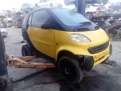 Scrapping Vehicle smart coupe pure of the year 2000 powered m160910