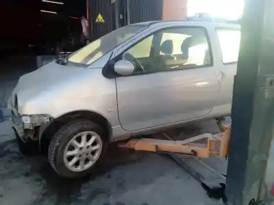 Veicolo di demolizione renault   dell'anno 2002 alimentato 