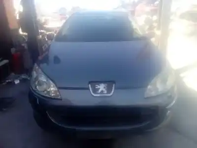 Vehículo de desguace PEUGEOT 407 SW  del año 2006 con motor RHR