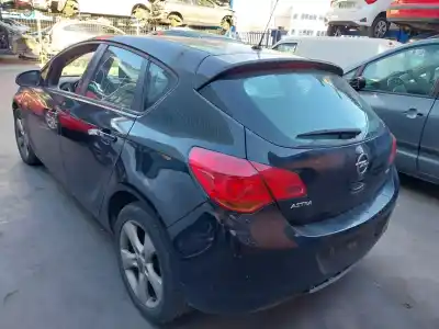 Verschrottungsfahrzeug opel astra j lim. cosmo des jahres 2011 angetrieben a17dtr