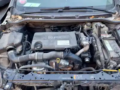 Verschrottungsfahrzeug opel astra j lim. cosmo des jahres 2011 angetrieben a17dtr