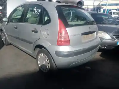 Véhicule à la ferraille citroen c3 1.4 premier de l'année 2005 alimenté kfv