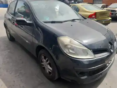 Scrapping Vehicle renault clio iii pack dynamique of the year 2006 powered k4j g7