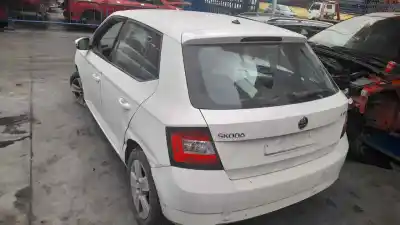 Veículo de Sucata skoda fabia combi active do ano 2017 alimentado cjz