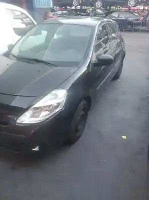 Здавання транспортного засобу renault clio iii exception року 2009 потужний d4f740
