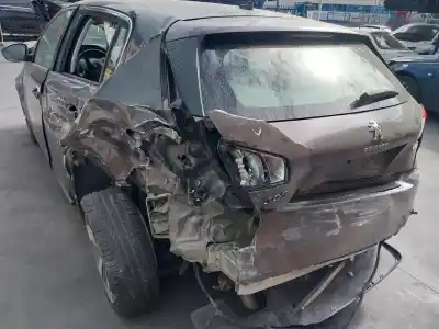 Veicolo di demolizione peugeot 308 active dell'anno 2015 alimentato 9h05