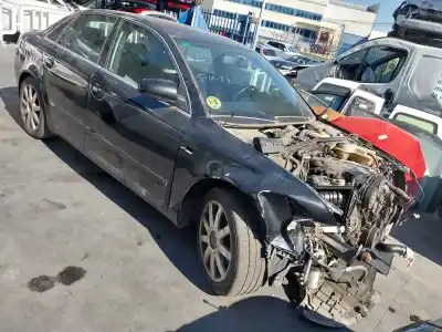 Veicolo di demolizione AUDI A4 BERLINA (8E) 2.0 TDI 16V (103kW) dell'anno 2006 alimentato BRE