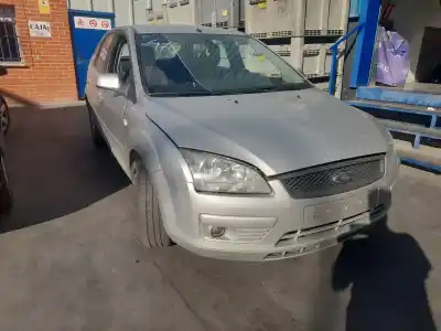 Vehicul casat ford focus berlina (cap) ghia al anului 2005 alimentat g8da