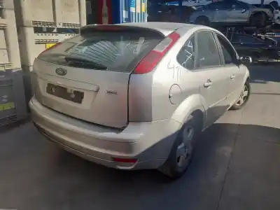Vehicul casat ford focus berlina (cap) ghia al anului 2005 alimentat g8da