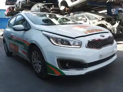 Veículo de Sucata kia ceed (jd) (2012->) 1.4 business [1.4 ltr. - 66 kw crdi cat] do ano 2017 alimentado d4fc