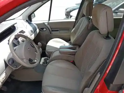 Verschrottungsfahrzeug renault scenic ii confort authentique 82 cv / 60 kw des jahres 2003 angetrieben k9k722