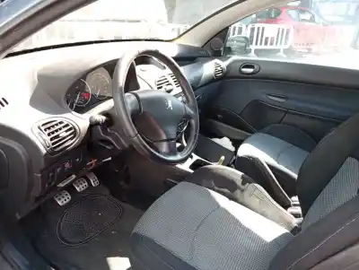 Veicolo di demolizione peugeot 206 cc cc dell'anno 2007 alimentato 9hzdv6ted4