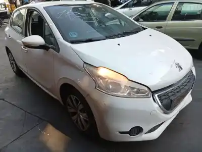 Veículo de Sucata peugeot 208 active 81 cv / 60 kw do ano 2013 alimentado hm01