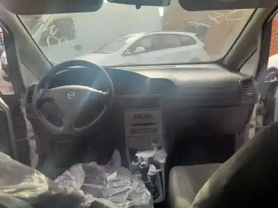 Vehicul casat opel zafira a elegance al anului 2004 alimentat y22dtr