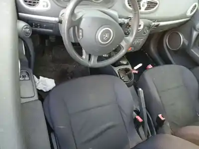 Scrapping Vehicle renault clio iii evolution of the year 2008 powered d4f784
