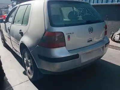 Veicolo di demolizione VOLKSWAGEN GOLF IV BERLINA (1J1)  dell'anno 2007 alimentato APF
