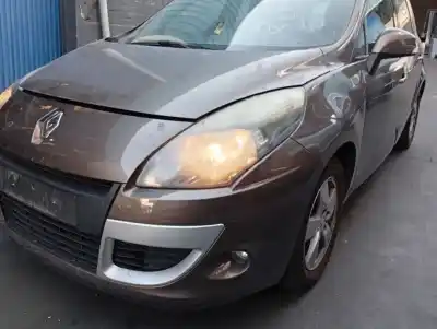 Veicolo di demolizione RENAULT SCENIC III  dell'anno 2011 alimentato K9K836