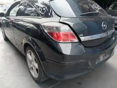 Veicolo di demolizione opel astra gtc cosmo dell'anno 2006 alimentato z17dth