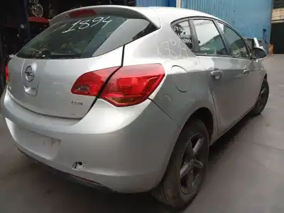 Veículo de Sucata opel astra j lim. cosmo do ano 2001 alimentado a17dtr