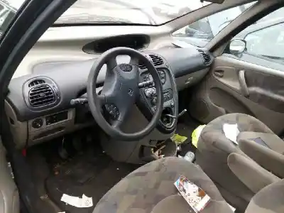 Veículo de Sucata citroen                                            xsara picasso                                                                                                                                                                                                                                              2.0 hdi                                                                                                                                                                                                                                                    do ano 0 alimentado rhy