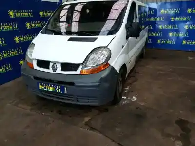 Veicolo di demolizione RENAULT                                            TRAFIC COMBI (AB 4.01)                                                                                                                                                                                                                                     1.9 Diesel                                                                                                                                                                                                                                                 dell'anno 2004 alimentato F9Q U7