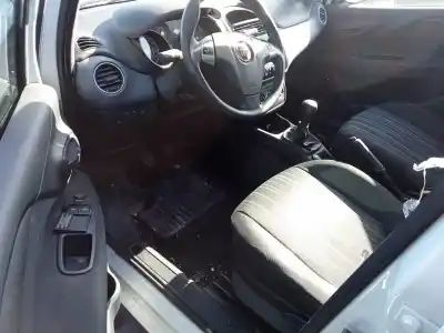 Veicolo di demolizione fiat punto (evo) (199) dynamic dell'anno 2011 alimentato 199a9000