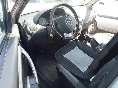 Veicolo di demolizione dacia sandero laureate music dell'anno 2013 alimentato k9k e8