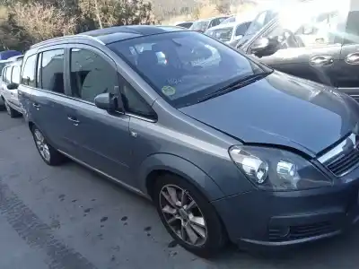 Veicolo di demolizione OPEL ZAFIRA B Cosmo dell'anno 2007 alimentato Z19DT