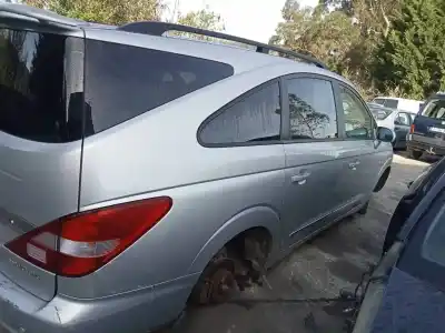 Здавання транспортного засобу ssangyong rodius xdi року 2007 потужний d27dt