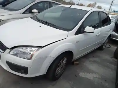 Veicolo di demolizione ford focus berlina (cap) ghia dell'anno 2005 alimentato g6db