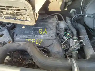 Veículo de Sucata renault trafic combi (ab 4.01) 1.9 diesel do ano 2004 alimentado 