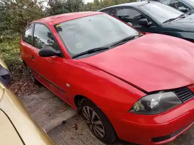 Véhicule à la ferraille SEAT IBIZA (6L1) Cool de l'année 2002 alimenté AZQ
