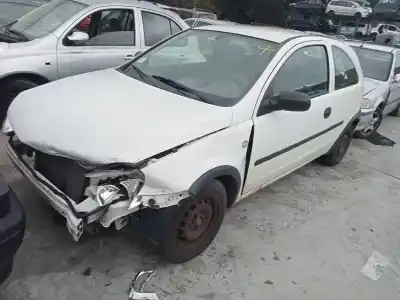 Здавання транспортного засобу opel corsa c club року 2001 потужний z10xe