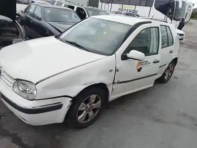 Verschrottungsfahrzeug VOLKSWAGEN GOLF IV BERLINA (1J1) Conceptline des Jahres 2000 angetrieben AQM