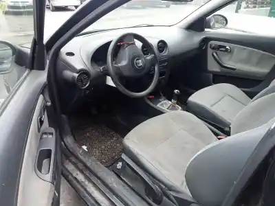 Véhicule à la ferraille seat ibiza (6l1) cool de l'année 2003 alimenté asy